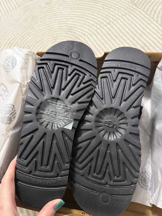 Угги новые ( оригнал)