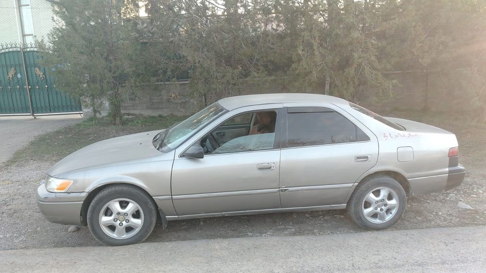 Toyota camry 20 американнис
