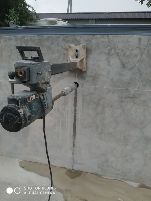 Отверстия для кондиционера и вытяжка АЛМАЗНОЙ БУРЕНИЕ 

Almaznoe buren