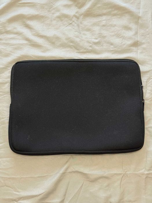 Нов черен калъф за лаптоп размер: 34 cm X 26 cm