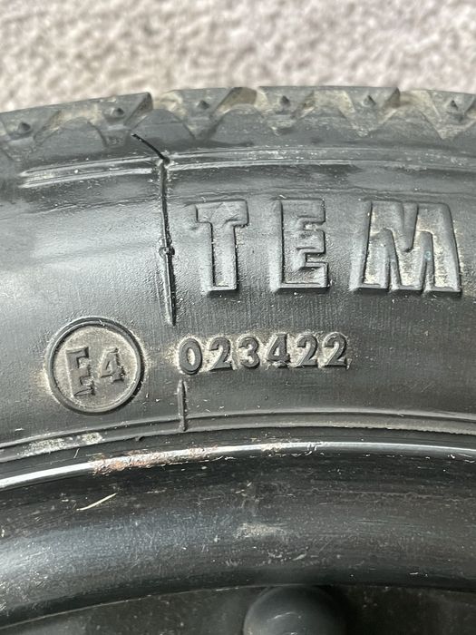 Vând roată slim Continental