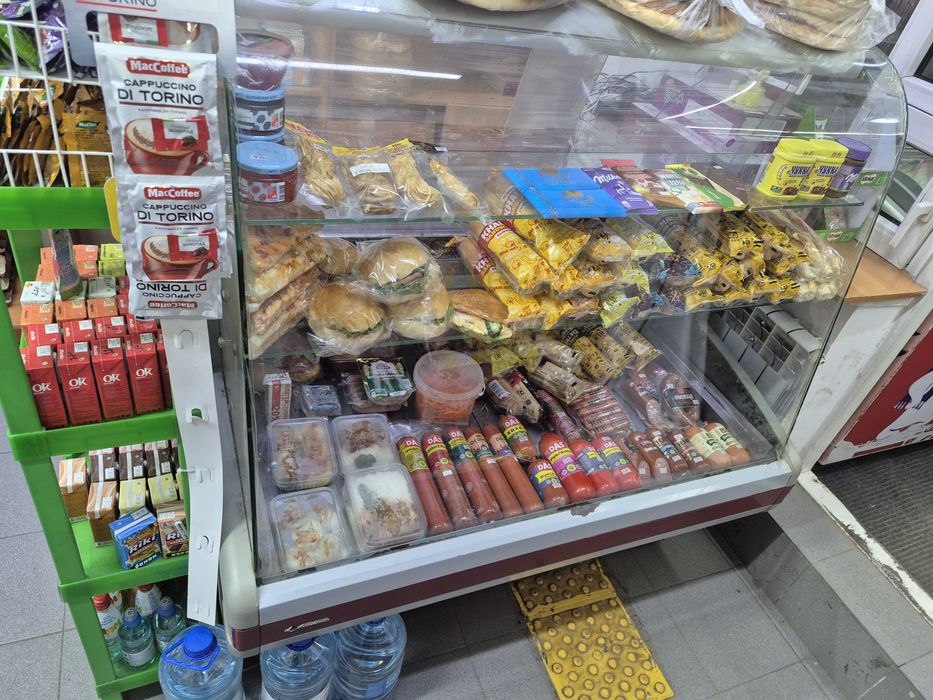 Витринный холодильник