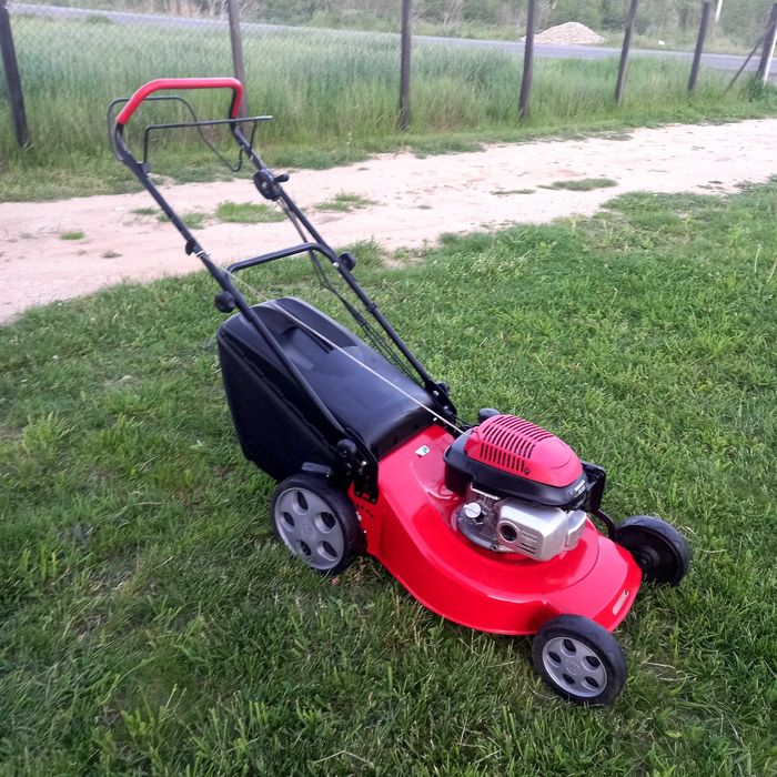 Masina iarba / gazon