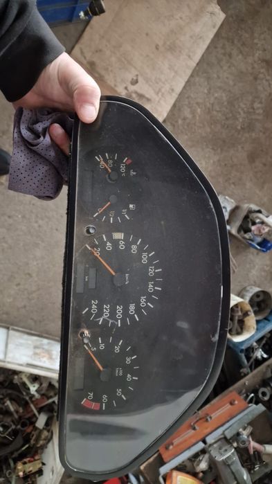 Запчасти мерседес w124 w202