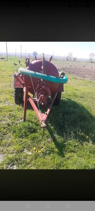 De vânzare doua  balotera Gallignani  5000 preț 6000 euro și 4000 euro negociabil  și o jitasa de 2500 de litri mai multe detalii la tel 0744819334.