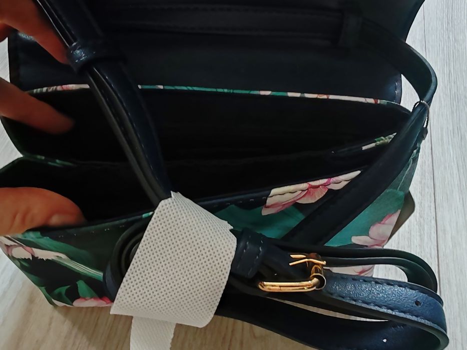 Vând poșetă Accessorize nouă cu eticheta