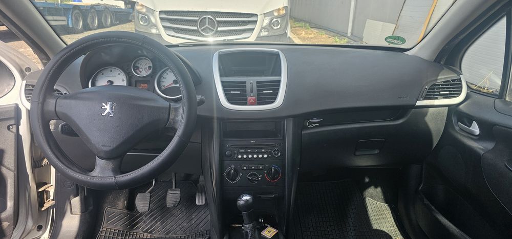 PEUGEOT 207 2009 — imagine 3