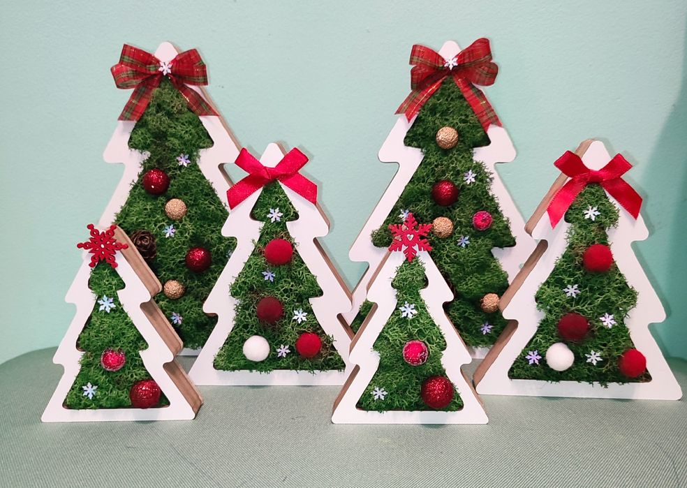 Коледни венци/Елхи с мъх/висулки за закачане/ късметчета