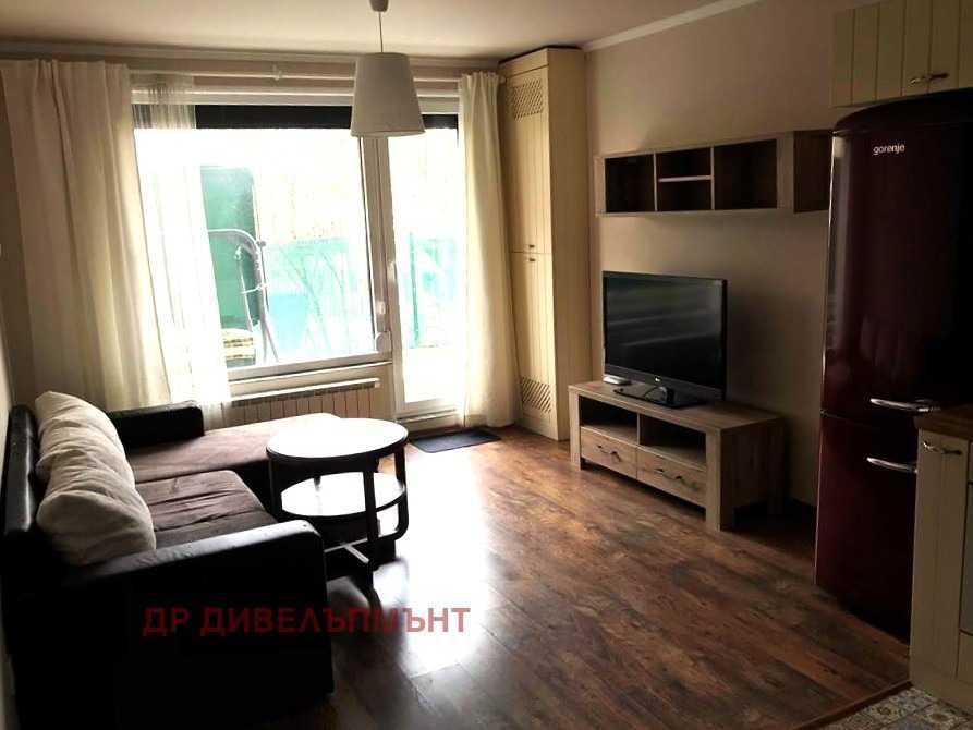 Отличен двустаен с двор до Нов Български и Метрото в Овча купел