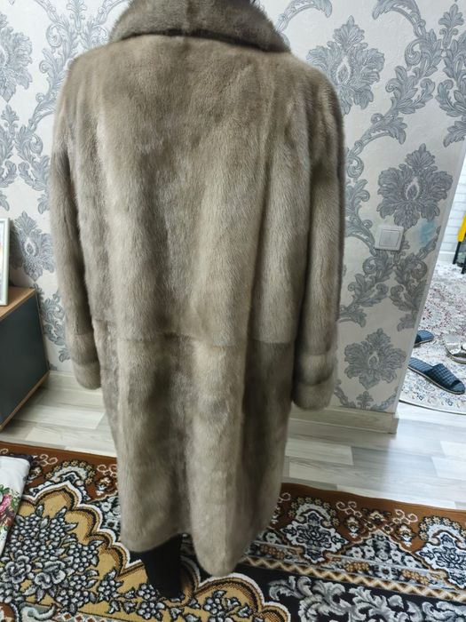 Продам Норковую шубу