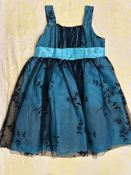 Праздничное платье для девочки