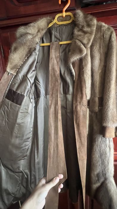 Vând haină din blană naturală de nurcă – Fabricată în Düsseldorf, Germania