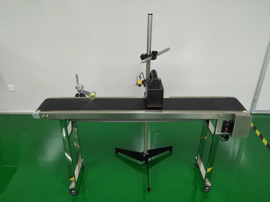 Конвейер маркировочный (транспортёр), ленточный.