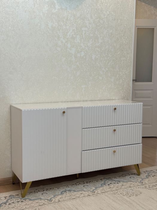 Продам Комод 40*140 см