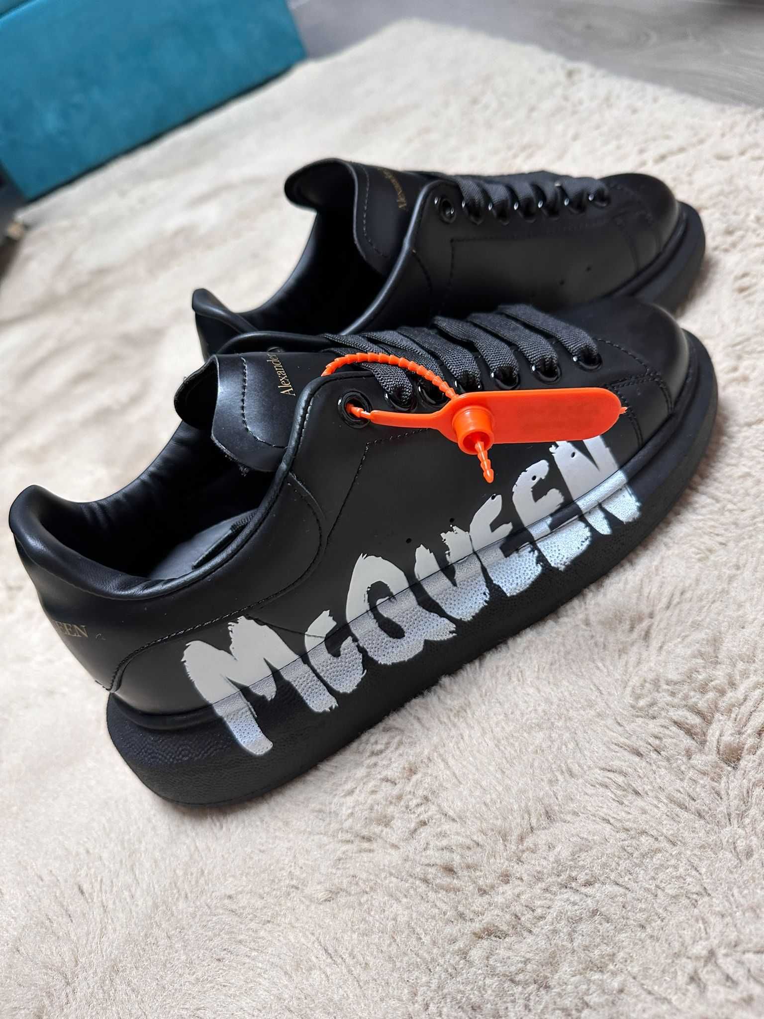 Adidasi alexander mcqueen olx hotsell