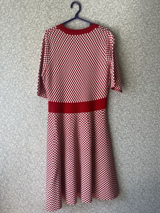 платье летнее новое, материал приятный