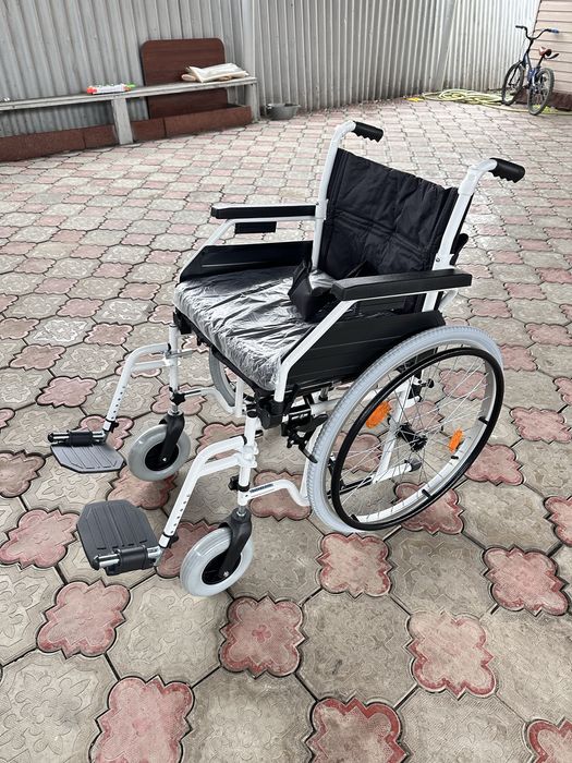 Инвалидная коляска
