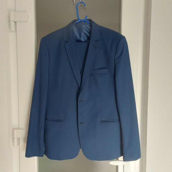 Costum barbatesc