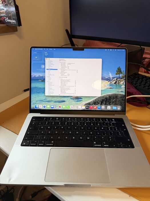 Macbook pro 2023 m2 pro 10 cores 16 Gb 512