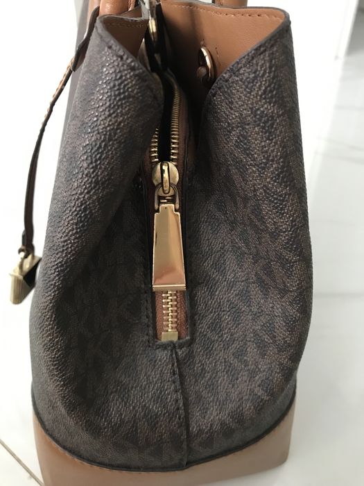 Продам сумку Michael Kors оригинал, новая