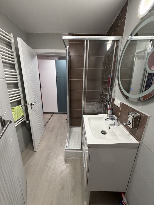 Inchiriez Garsonera cu jacuzzi de lux in Sinaia