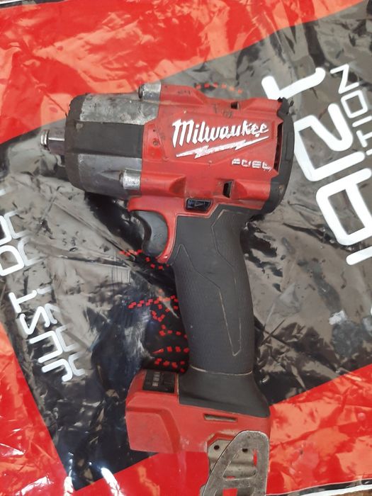 Milwaukee împac1/2 fhiwf12 an 2023.