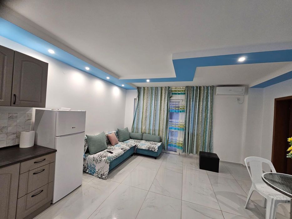 Дава се под наем Двустаен апартамент в Несебър - 55 кв.м за 408 € - Снимка #1