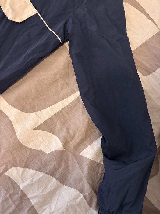 Ellesse ветровка тъмно синя без следи от употреба