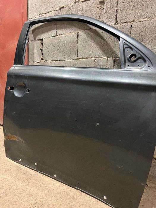 Outlander 3. 2020г дверь