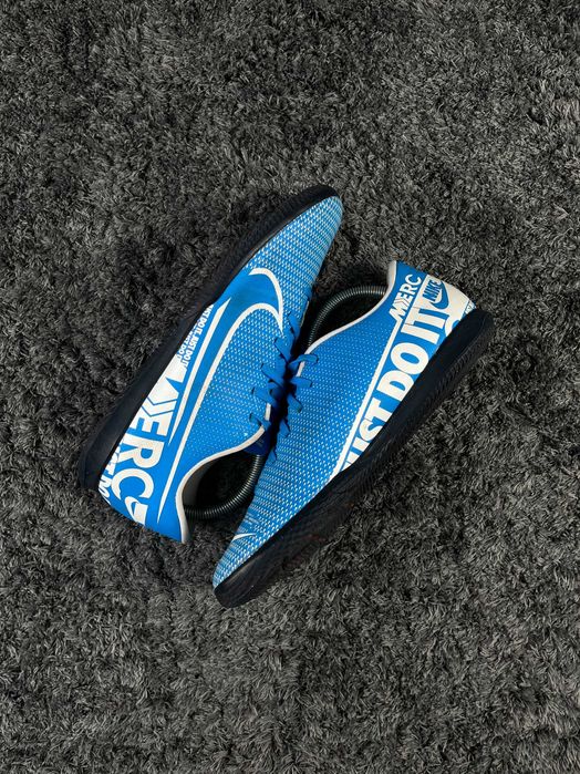 Nike Mercurial Vapor 13 Club IC Футболни Обувки