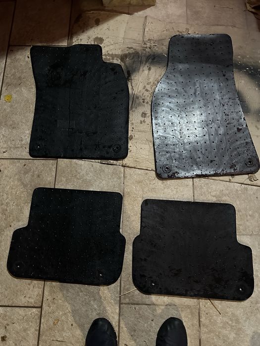 Гумени стелки за AUDI A6 C6
