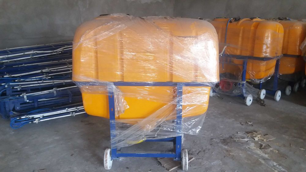 Opriskitel.Опрыскватель садовый на 600 литров.