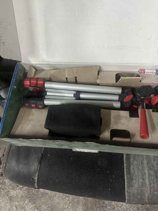 Продам лазерный уровень Bosh