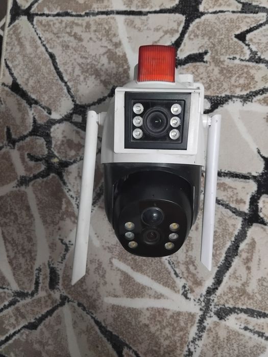 Vând camera de supraveghere video și o camera cu sim