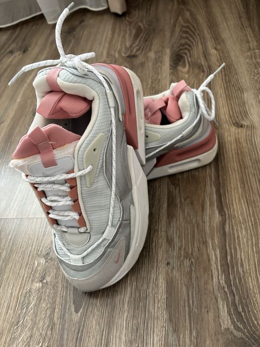 Маратонки Nike Furyosа