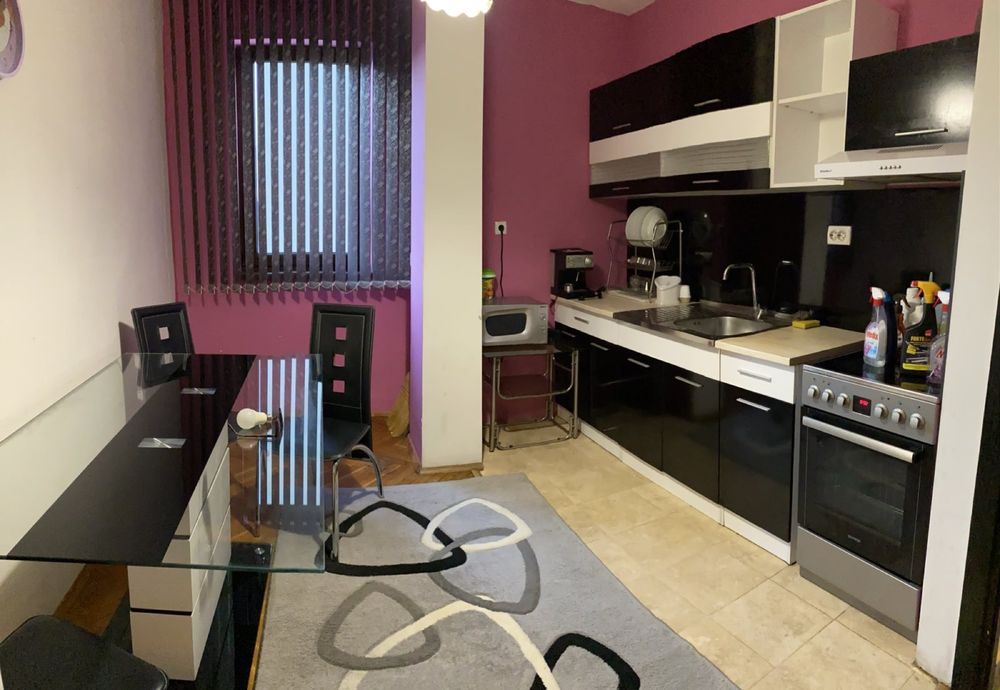 Дава се под наем Двустаен апартамент в Плевен, Дружба 2 - 60 кв.м за 280.5 € - Снимка #1