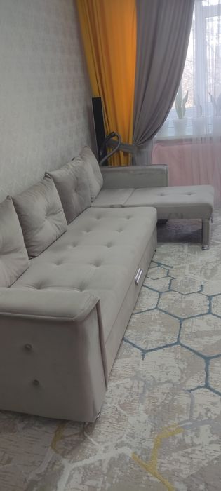 Продам диван почти новый в идеальном сост большой вместительный удоб.