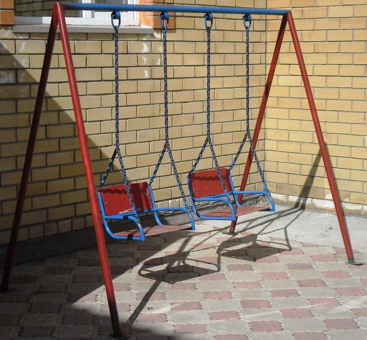 Карусели, качели, горки