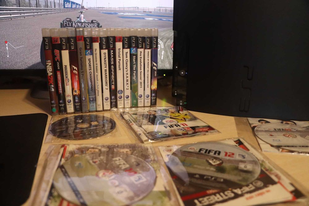 С 1Г ГАРАНЦИЯ! PlayStation 3 Slim 500GB HDD диск профилактиран почистен PS3 Плейстейшън Конзола Джойстик Игри Sony Console Ретро Плейстейшан