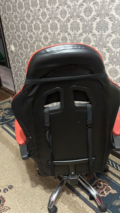 Продам игровое кресло