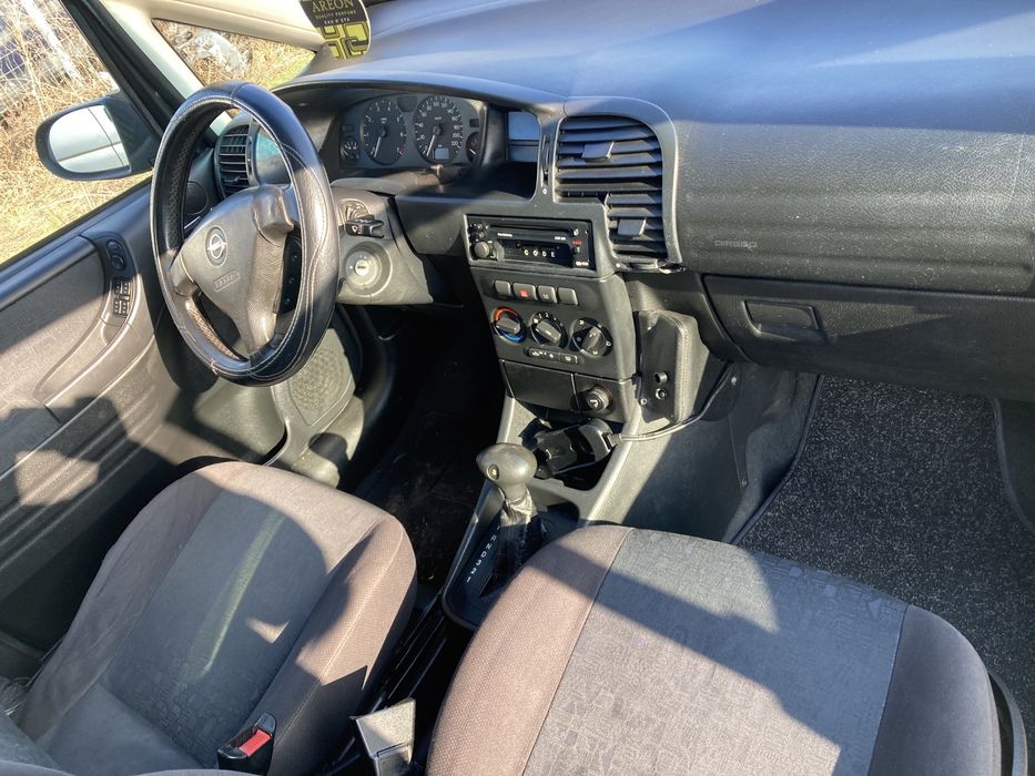 Продава се само на части Opel Zafira A 1.8 16v автоматик