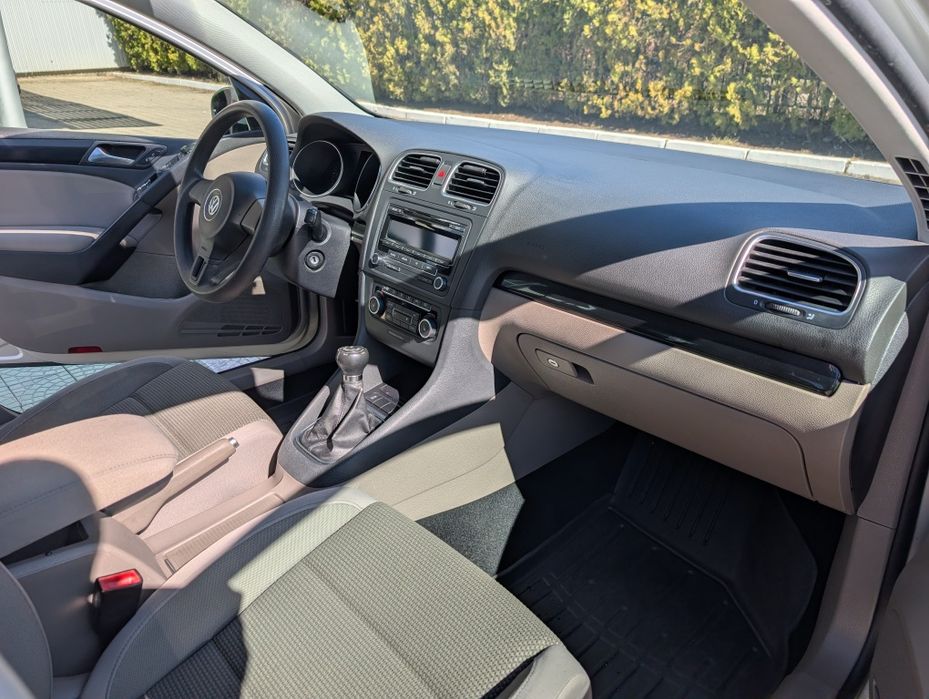 Vând Golf 6 , 1.6 TDI