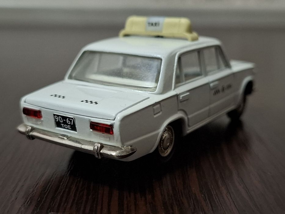 Коллекционная модель ВАЗ 2101 такси, масштаб 1:43
