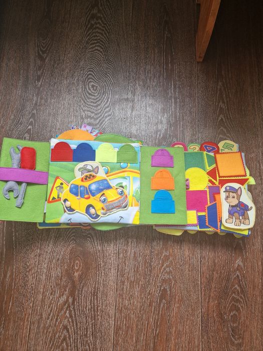 Продам книгу -развивашку