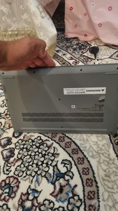 Lenovo nootbuk sotiladi