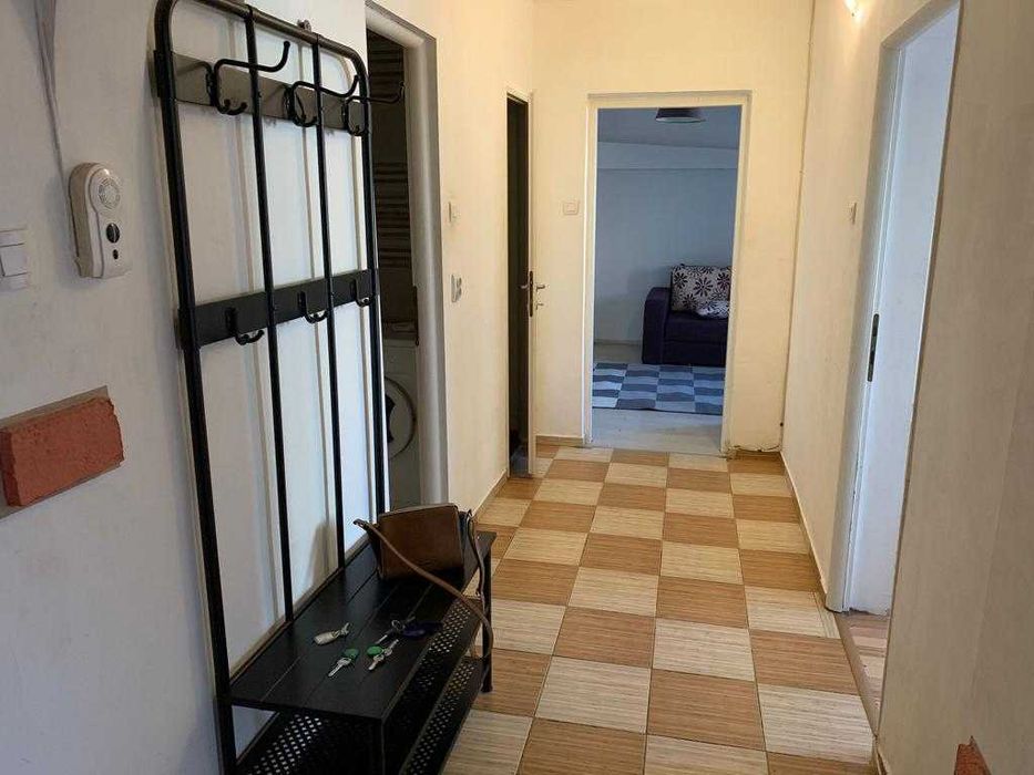 Vand apartament cu 2 camere, decomandat, Metrou Lujerului