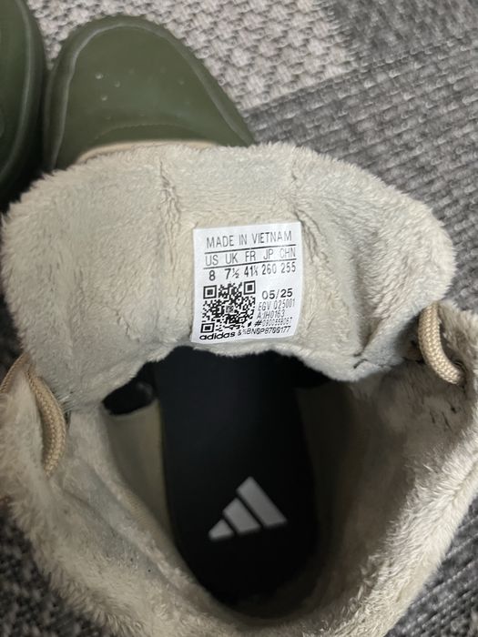 Продаю кроссовки Adidas