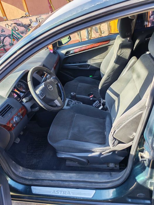 Vând Opel Astra H , preț fix