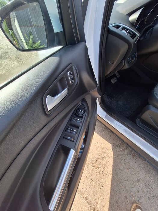 Ford Kuga II an 2013