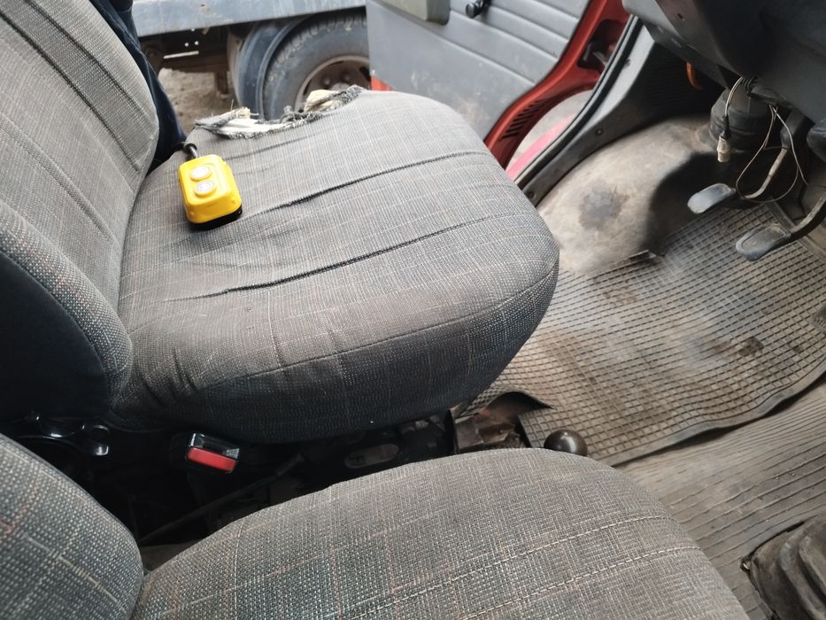 Продавам самосвал